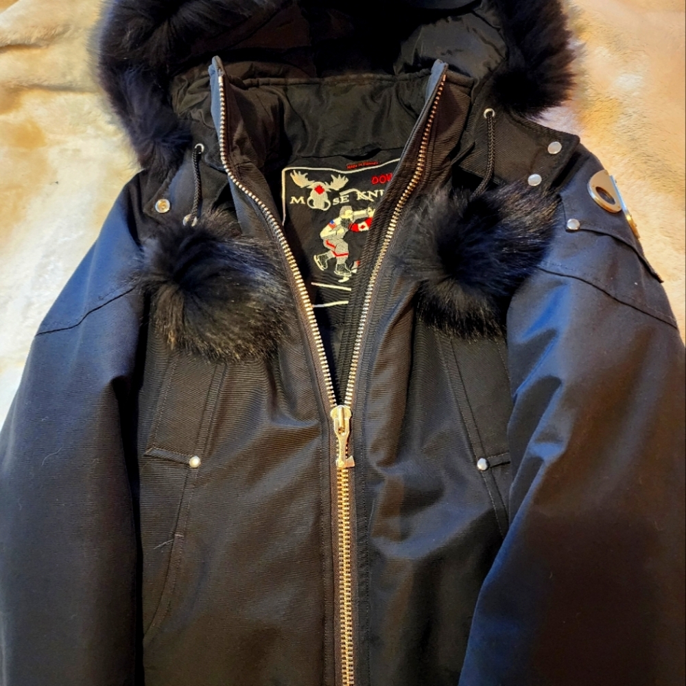 Moose Knuckles Womens M "Debbie Bomber" Canadian winter down coat black
